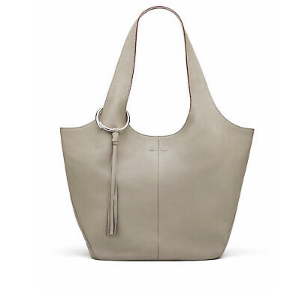 Elizabeth and James Finely shopper